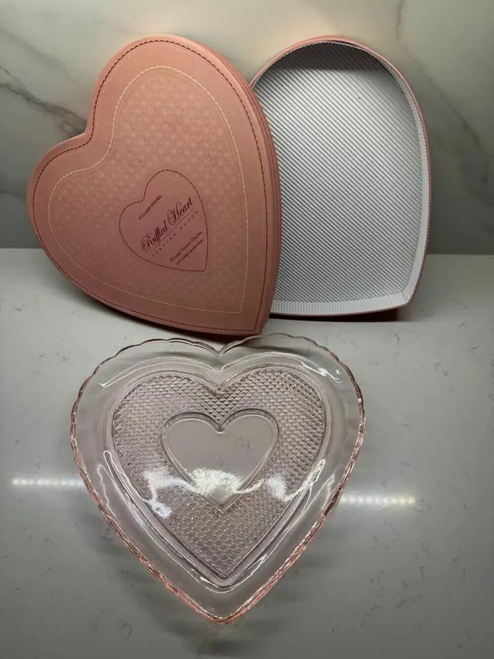Williams Sonoma 2003 Limited Edition Pink Glass Heart Serving Plate w/ OG Box